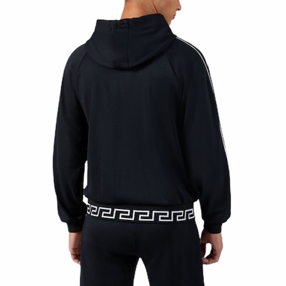 Brand New Versace Men’s Medusa Motif Gym J… - Picture 4 of 5